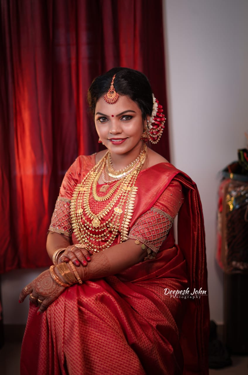 SHE BEAUTY PARLOUR POOKKAD